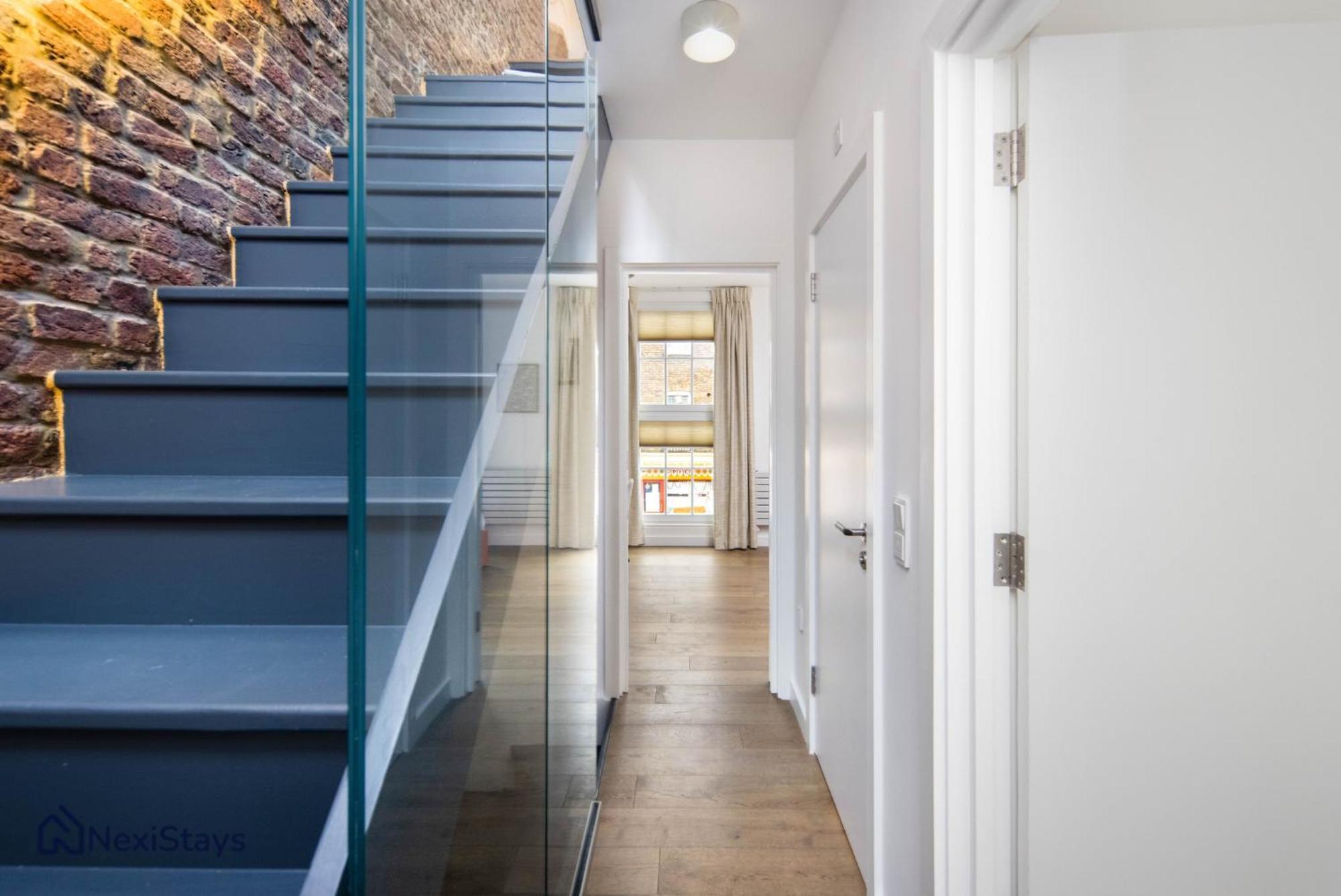 1 Min Walk To Euston Station, Modern Townhouse Appartement Londen Buitenkant foto