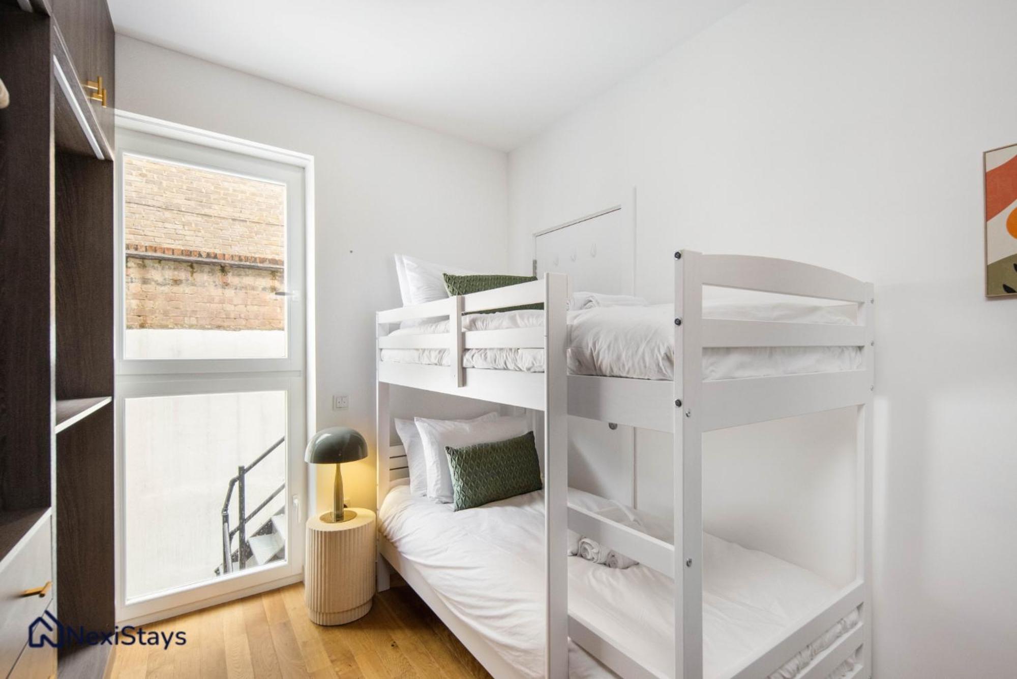 1 Min Walk To Euston Station, Modern Townhouse Appartement Londen Buitenkant foto