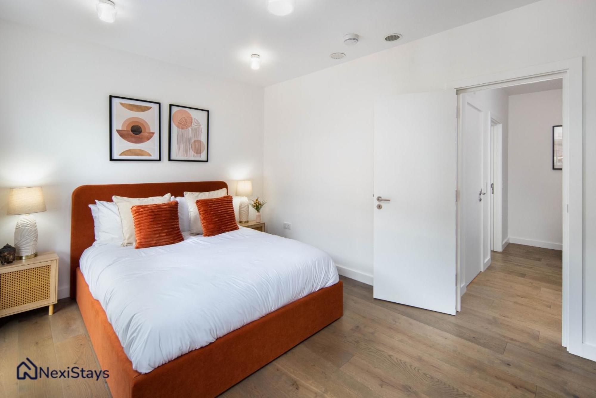 1 Min Walk To Euston Station, Modern Townhouse Appartement Londen Buitenkant foto