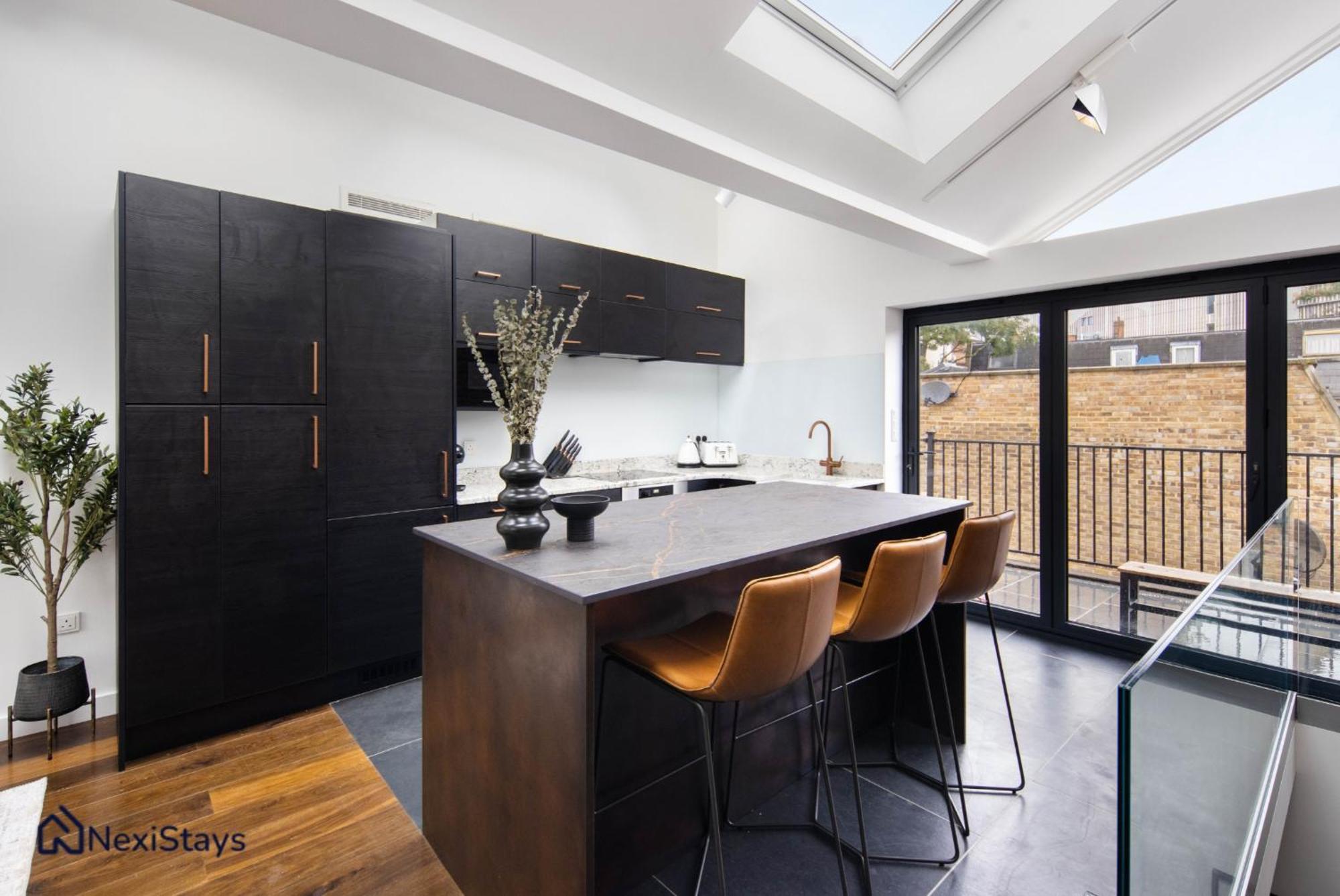 1 Min Walk To Euston Station, Modern Townhouse Appartement Londen Buitenkant foto